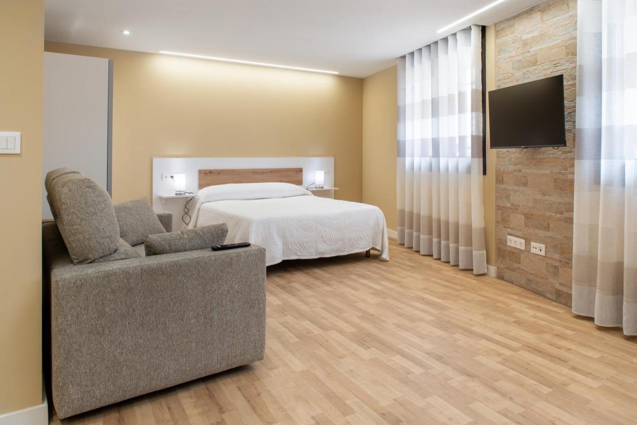 Apartamentos La Jasa Arguedas Luaran gambar