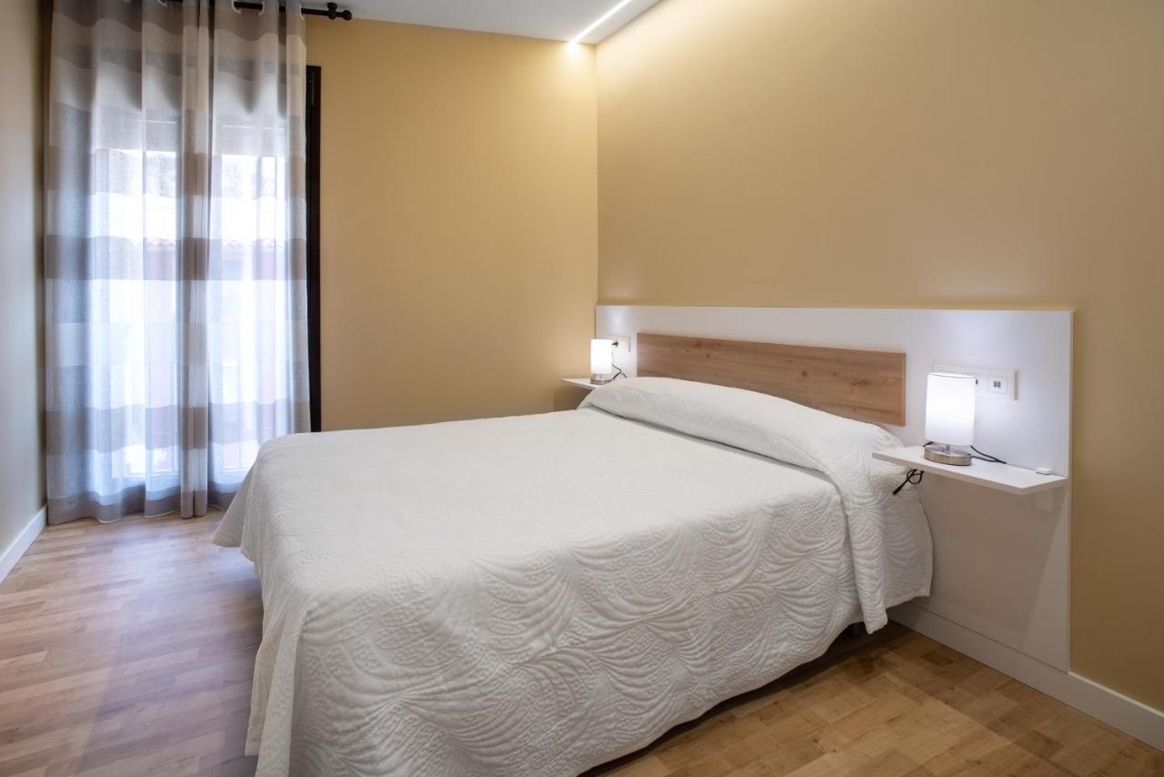 Apartamentos La Jasa Arguedas Luaran gambar