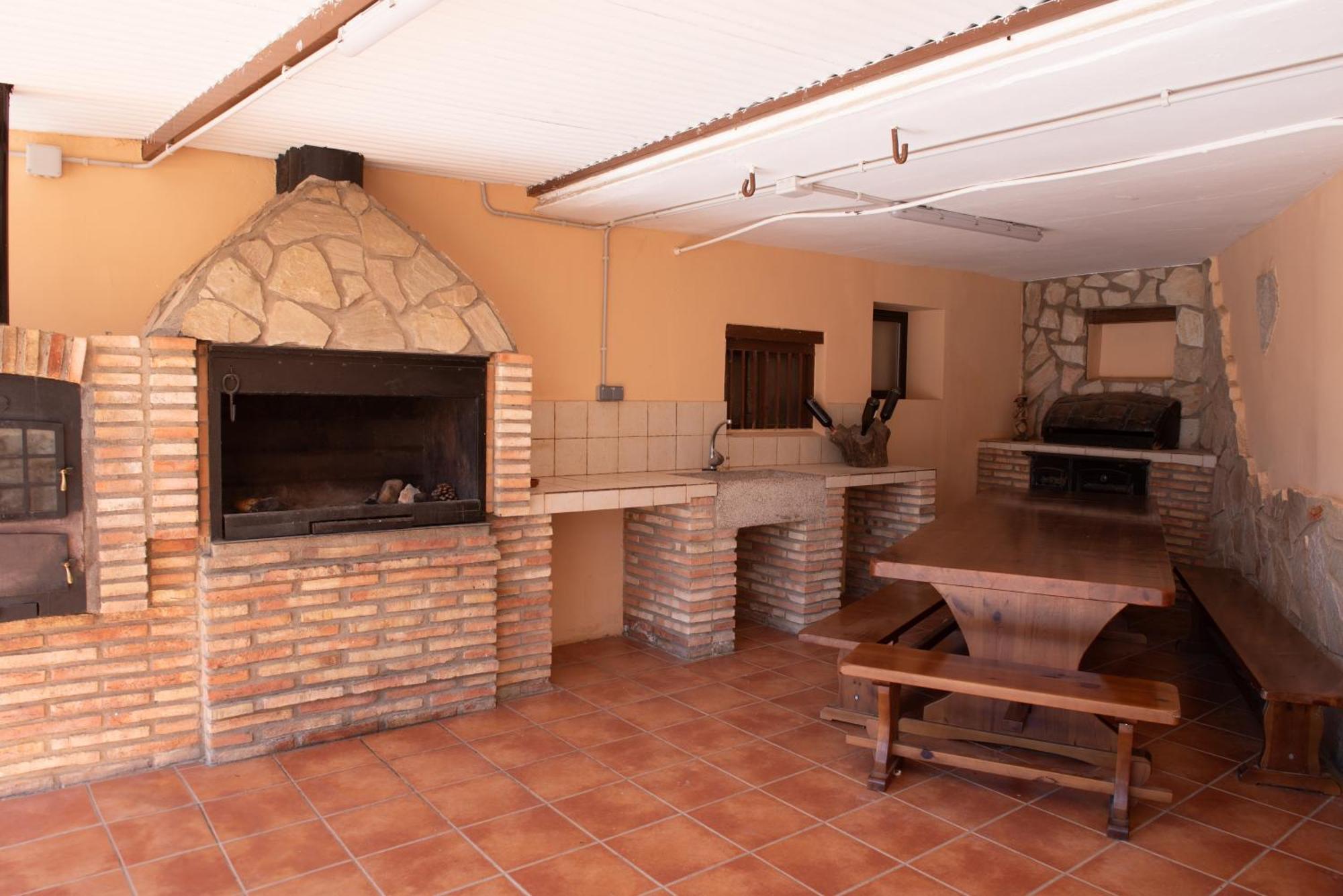 Apartamentos La Jasa Arguedas Luaran gambar